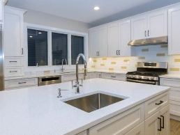 https://venicekitchenremodels.com/ website