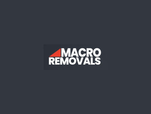 https://macroremovals.co.uk/ website