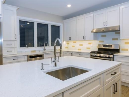 https://venicekitchenremodels.com/ website